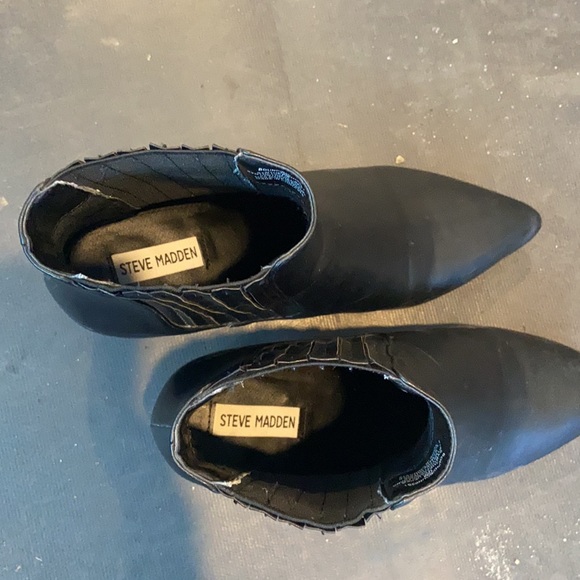 Steve Madden Ankle Boots - Picture 2 of 5